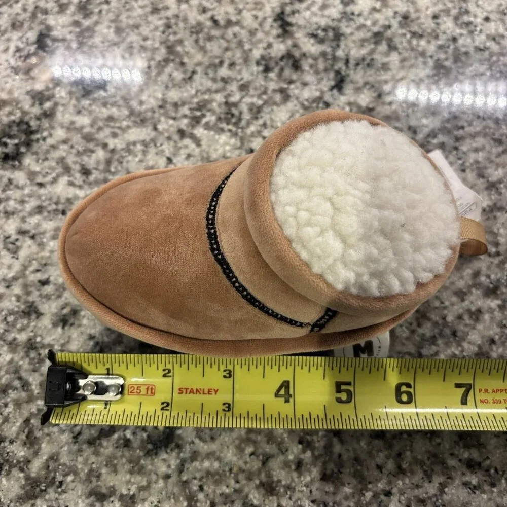 Muttzie Dog Toy Boot‎ Plush Toy Squeaky PUGG NWT